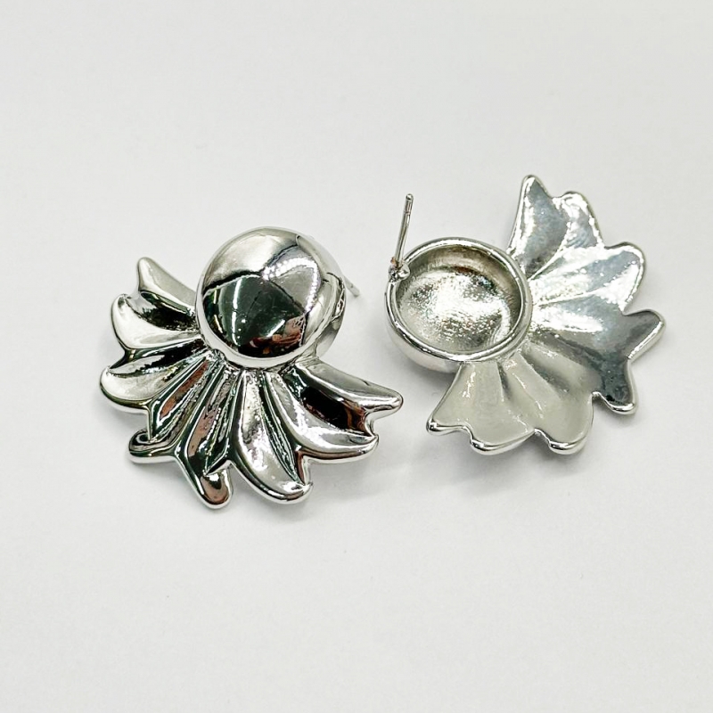 Готовые серьги размер 27*32мм цвет серебро