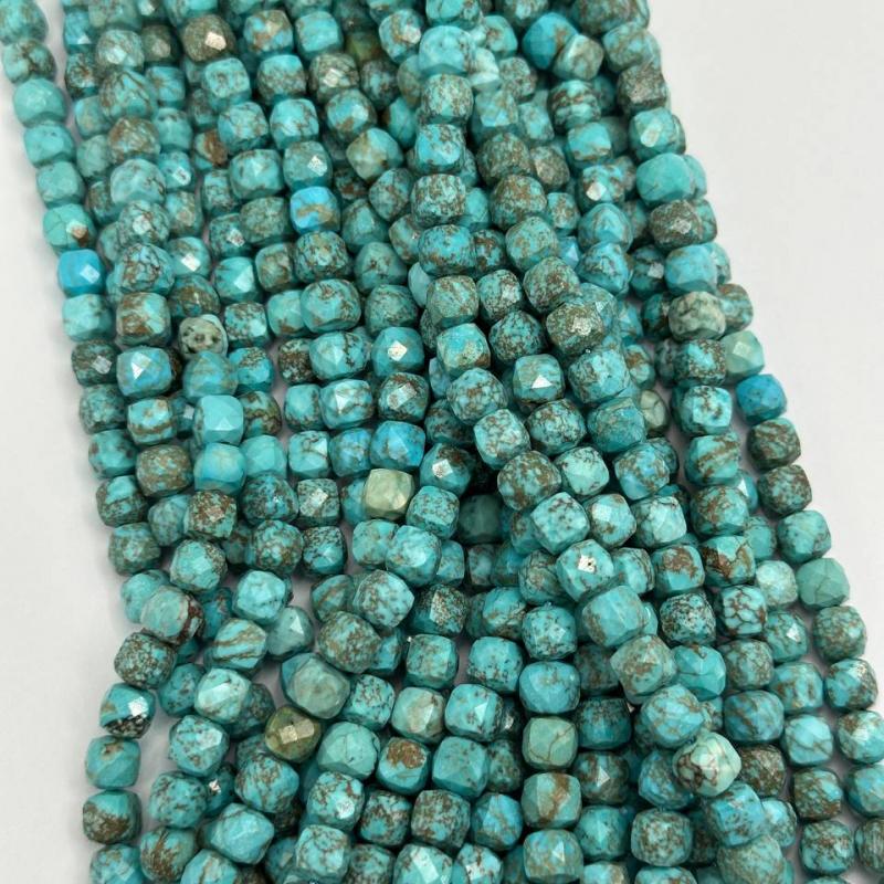 Турквенит кубик размер 7мм натуральный камень