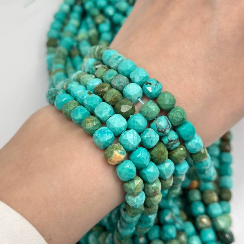 Турквенит кубик размер 7мм натуральный камень